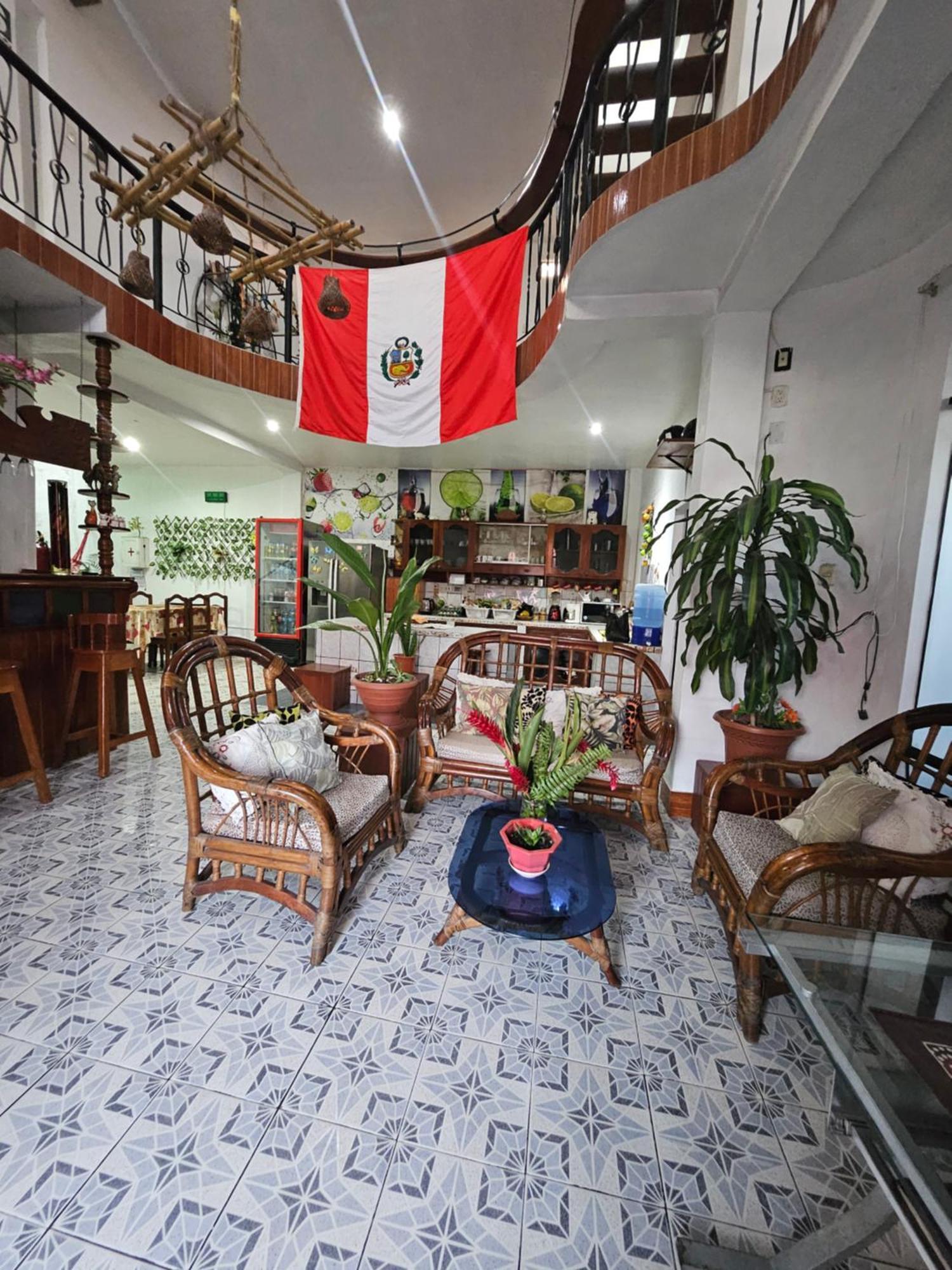 Sarisa House Hotel Iquitos Exterior photo